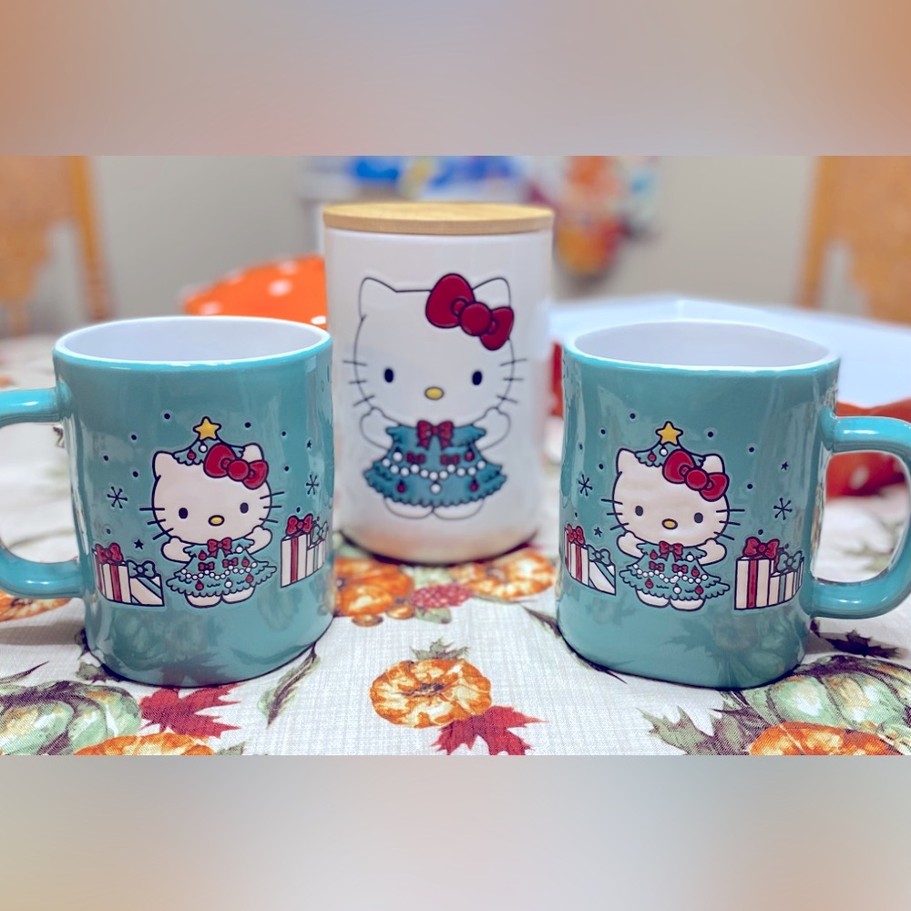 Hello Kitty Christmas mug set with Christmas canister